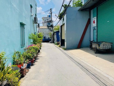 Sót lại lô đất ql 1a p bình tân hẻm xe hơi khu vực xây cao tầng 56m2 -giá 3 tỷ 2 0