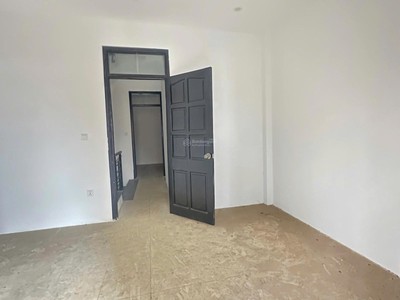 Cho thuê nhà phân lô ngõ 180 Hoàng Quốc Việt - Dt 50m2 x 5 tầng mỗi tầng 2 phòng đủ Đh, Ngõ để ôtô 8