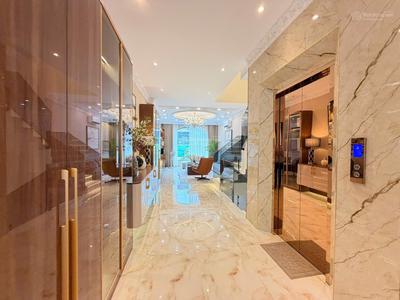 Chính chủ bán nhà mặt phố tại trần thị trọng,giá 17,9 tỷ,80m2,hàng hiếm tân bình 3