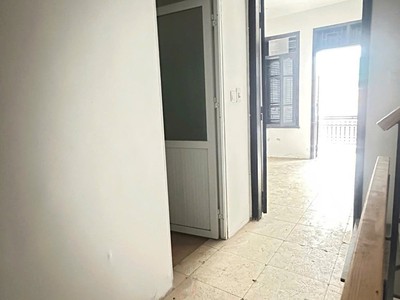 Cho thuê nhà phân lô ngõ 180 Hoàng Quốc Việt - Dt 50m2 x 5 tầng mỗi tầng 2 phòng đủ Đh, Ngõ để ôtô 6