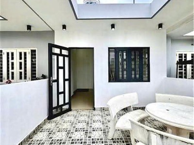 Bán nhà mặt tiền ba vì, phường 4 quận tân bình 5,5 15m 7 tầng 2