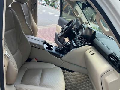 Land Cruiser LC300 sản xuất 2021. Giá chỉ loanh quanh 4 đồng. 5