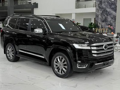 Bán Land Cruiser LC300 sản xuất 2022. Xe chạy ít. Giá cực rẻ. 1