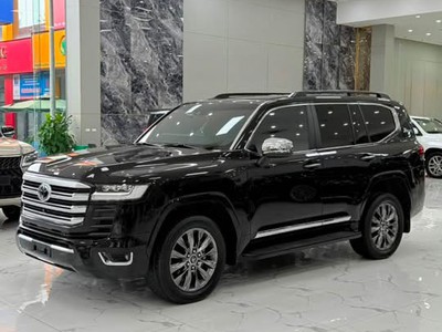 Bán Land Cruiser LC300 sản xuất 2022. Xe chạy ít. Giá cực rẻ. 2