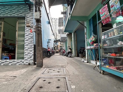 Bán nhà đ.bến vân đồn- trước nhà rộng 6m- chỉ 3.7t- gần ngay cầu nguyễn văn cừ và phố đi bộ 3