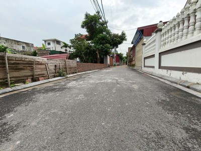Chia đôi mà bán cả 184m2, mt11m, ô tô thông, 13.5 tỷ nguyên khê, đông anh. 2