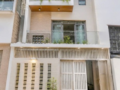 Nhà ngay trường chinh bảy hiền tân bình - hxh thông ga metro - ngang 5.6m nở hậu 0