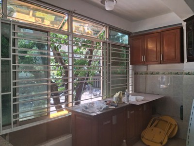 Cho thuê nhà 4 tầng mặt tiền 84 Lê Đình Lý khu vực dân cư đông đúc, giao thông thuận 3