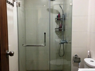 Cho thuê chung cư 110 Cầu Giấy, 76m, 2 phòng ngủ, đồ cơ bản 15 triệu/tháng 0