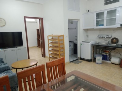 Chính chủ cho thuê căn hộ dịch vụ 2N1K 65m2 tầng 3 tại Ngõ 141 phố Trích Sài, Tây Hồ, Hà Nội. 2