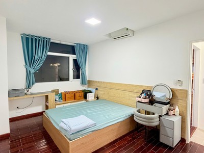 Chính chủ căn góc 83m2 Hoàng Kim Thế Gia, sổ hồng sẵn, nhà mới, full nội thất 3