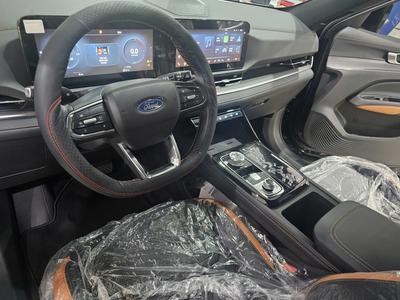Khi Đẳng Cấp Lên Tiếng: Ford Territory Màu Đen - Sự Lựa Chọn Của Bản Lĩnh 7