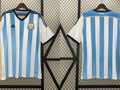 Các mẫu áo đấu đội tuyển Argentina qua các mùa 2