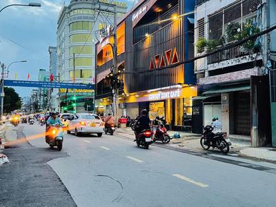 Hạ sâu 3 tỷ, bán nhà mặt tiền ba gia - ngay chợ vải tân bình, 4x20m, 4 tầng - 6 pn, 15,9 tỷ. 0