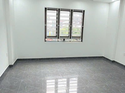 Bán nhà 4 tầng ngõ 143 tôn đức thắng ô tô vào nhà 2