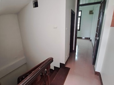 Cho thuê nhà mặt ngõ 2 Hoàng Sâm - 50M x 5 Tầng có điều hòa, bếp, đường ôtô tránh nhau 6