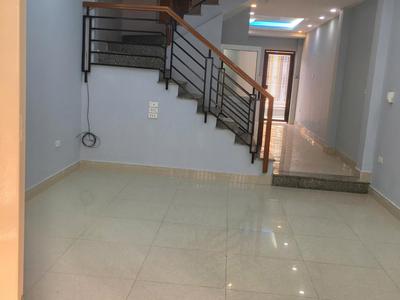 Cho thuê nhà nguyên căn quận 9 4pn, 3wc - có cửa hậu 1