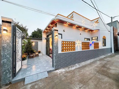 Bán Nhà Cấp 4  83,1m2  hẻm thông 6m Gần Chợ Tân Nhựt - Giá 680 Triệu 0