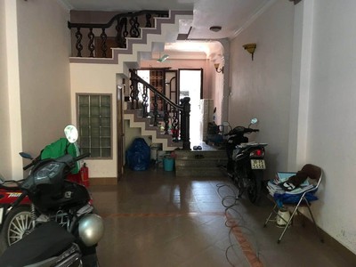 Cho thuê nhà ngõ 118 Nguyễn Khánh Toàn, 60M x 5 Tầng làm Vp, lớp học, Online, Gđ ở 0