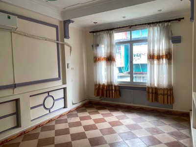 Cho thuê nhà ngõ 118 Nguyễn Khánh Toàn, 60M x 5 Tầng làm Vp, lớp học, Online, Gđ ở 8