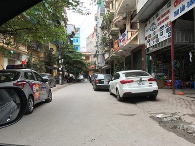 Cho thuê nhà ngõ 118 Nguyễn Khánh Toàn, 60M x 5 Tầng làm Vp, lớp học, Online, Gđ ở 2