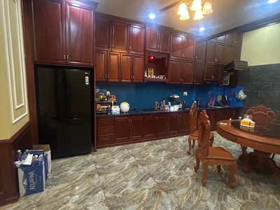 Mặt tiền ngay nguyễn sơn quách hữu nghiêm tân phú ngang 5,2m 5 tầng nhỉnh 17 tỷ 2