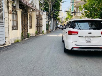 Kh074  -hiếm khuôn đất vuông sát cv làng hoa, 6.x tỷ 2