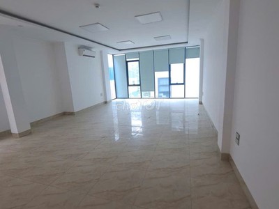Cho thuê nhà phố Nguyễn Khang - 70M x 7 Tầng, thông sàn - Thang Máy  - Giá chỉ 45 triệu/tháng 2