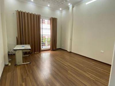 Cho thuê nhà đẹp ngõ 421 Hoàng Quốc Việt - 50M2 x 4 TẦNG - Vị trí đắc địa - Giá chỉ 18 triệu/tháng 1
