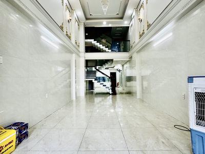 Siêu phẩm nhà mới 5 tầng tây lân chỉ 8ty hon 1