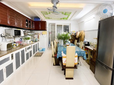 Mặt tiền khu bàn cờ họ lê 4 tầng 76m ngang hơn 4m nở hậu chỉ 10.x tỷ 2