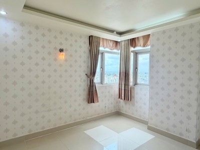 Căn hộ 75m2 Hoàng Kim Thế Gia sổ hồng sẵn, TT 950tr ở ngay 7