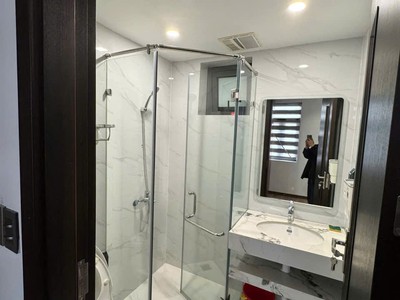 Nhà 5 tầng , thang máy . Làm Văn phòng , Spa , Nha Khoa ...kết hợp ở tại Hoàng Huy Riverside , Hồng 0