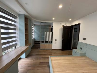 Nhà 5 tầng , thang máy . Làm Văn phòng , Spa , Nha Khoa ...kết hợp ở tại Hoàng Huy Riverside , Hồng 5