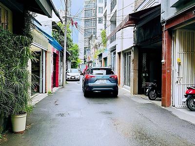 Nhà phố dòng tiền 2.000usd/tháng - gần chợ bến thành - 4 tầng, 62m2 chỉ 22 tỷ - đường thông, ôtô 4