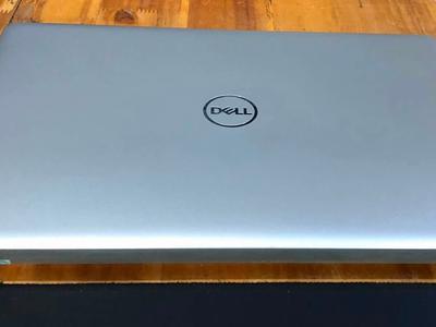 Laptop Dell Inspiron 5570 Core i5-8250U Ram 8GB SSD 256GB 2 VGA Rời Màn 15.6 FHD Máy Đẹp 1