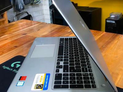 Laptop Dell Inspiron 5570 Core i5-8250U Ram 8GB SSD 256GB 2 VGA Rời Màn 15.6 FHD Máy Đẹp 3