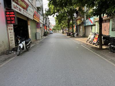 Bán 122,7m2 đất đấu giá Thượng Thanh, có nhà xưởng cho thuê 15tr/tháng, ô tô tải tránh, kinh doanh 2