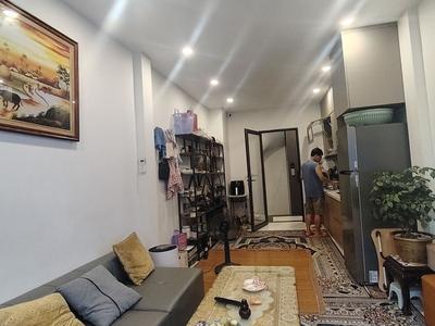 Mặt ngõ 96 thượng thanh 9.9 tỷ 35m 6 tầng thang máy,kinh doanh long biên 3