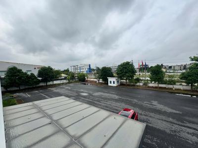 Cho thuê toà nhà văn phòng 4 tầng 720 m /1 sàn tại kcn quang minh, mê linh 2