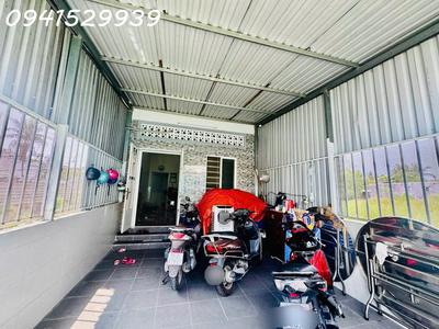 Bán nhà câp 4 kèm đất 268m2 ngang 8,7 hẻm ô tô gân tl43 chỉ 10ty800 3