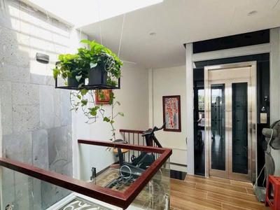 Bán nhà phố võ chí công lạc long quân, 7 tầng thang máy, ô tô tránh, chỉ 18 tỷ 3