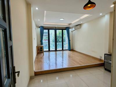 Cho thuê nhà mặt tiền thống nhất 64m -4tầng- ngay cạnh chợ, ngã tư 3