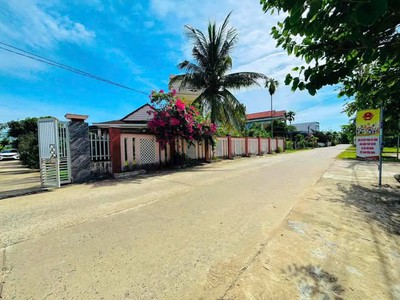 2 lô liền kề hơn 200m2 gần Hòa tiến giá 1ty 0