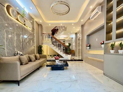 Nhà cạnh chợ phú xuân, 4x14m, 3 tầng, hơn 5.5 tỷ tí 0