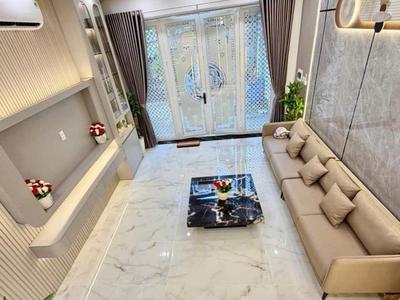 Nhà cạnh chợ phú xuân, 4x14m, 3 tầng, hơn 5.5 tỷ tí 1