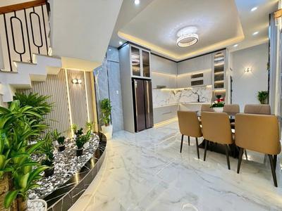 Nhà cạnh chợ phú xuân, 4x14m, 3 tầng, hơn 5.5 tỷ tí 2