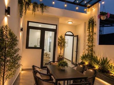 Bán nhà đẹp q7 5 tỷ 9, hẻm thông kinh doanh, giáp phú mỹ hưng. 0