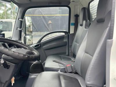 Bán Xe Tải Isuzu Qkr 270 Thùng Kín   Đời 2023 1