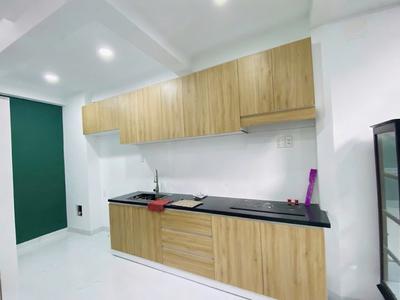 Trung tâm quận 10 - hẻm thông bà hạt - ngang 4m nở hậu - 5 tầng btct mới tinh - 39m 3